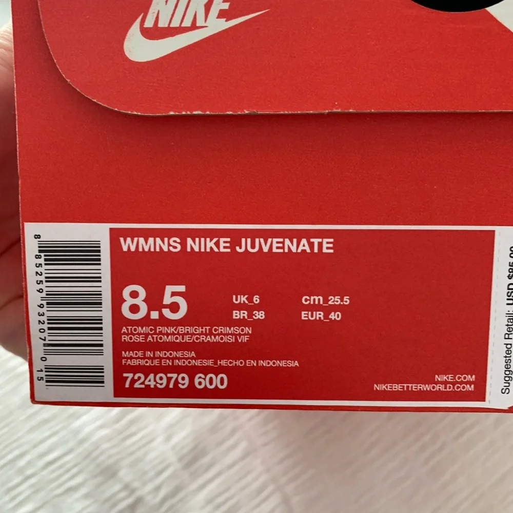 Nike Women's Juvenate sneakers - Picture 2 of 5